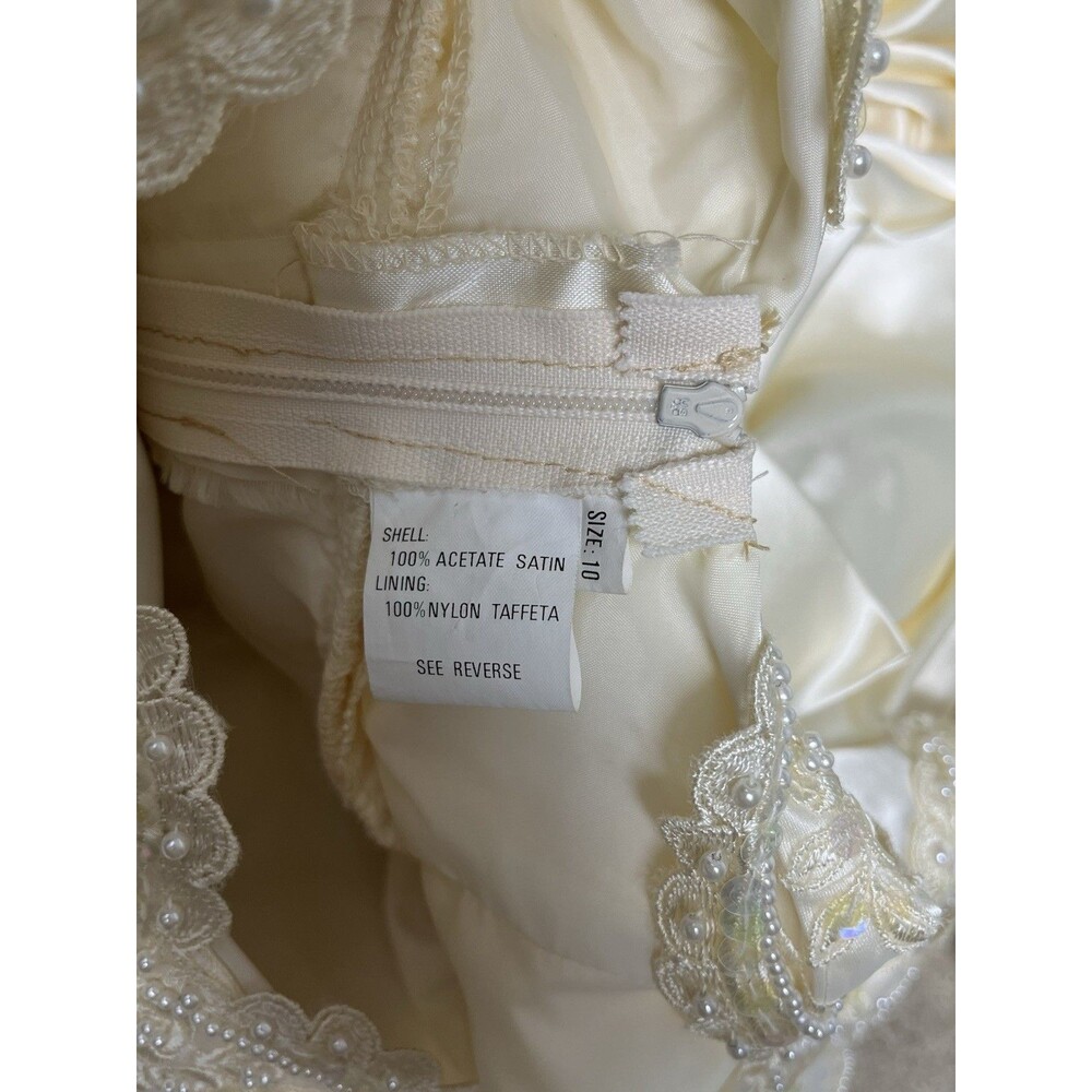 VTG Embroidered Wedding Gown Bridal Dress 10 Cathedral Train Heart back Korea - Picture 11 of 15